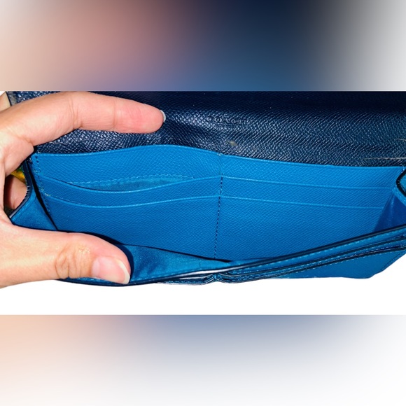 COACH Wallet - Picture 4 of 9